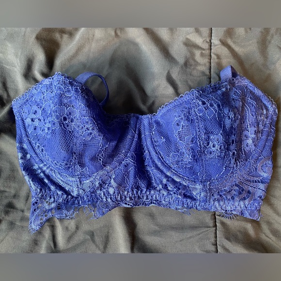 Blue Victoria’s Secret bra - Picture 2 of 7